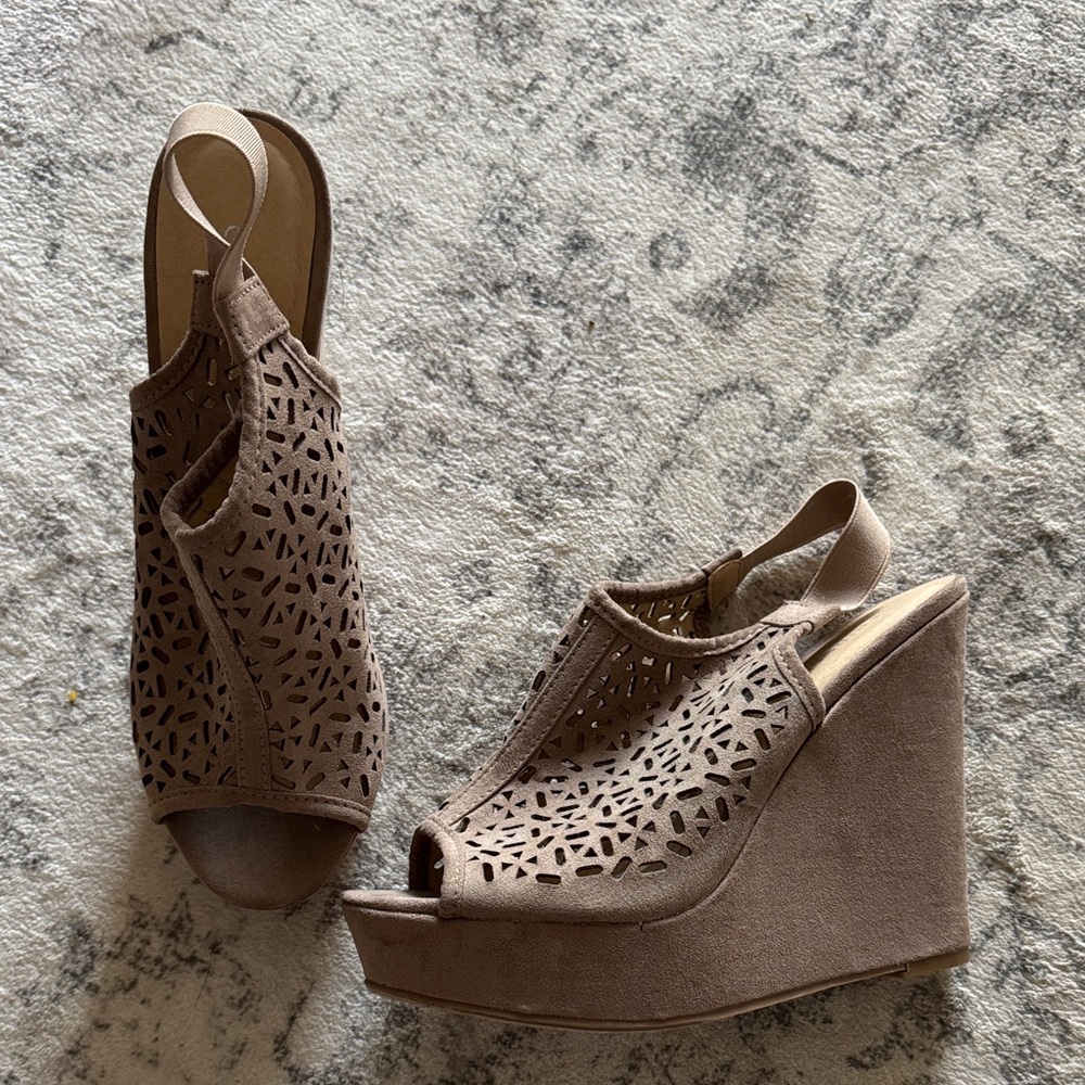 Chinese Laundry Taupe Wedge Sandals